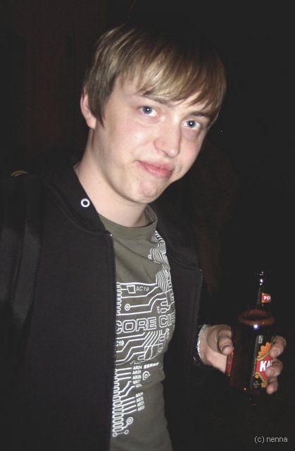 002.jpg