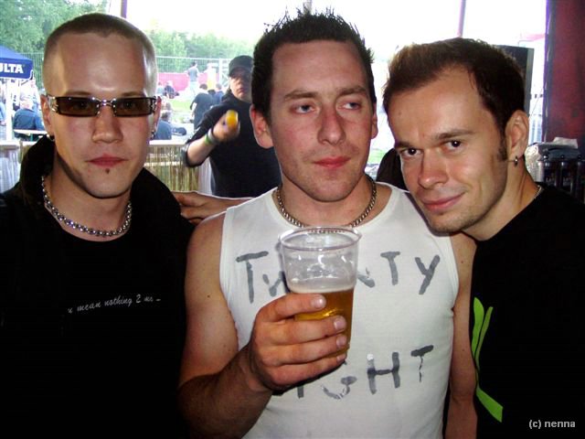 reb',defa&teddy.jpg